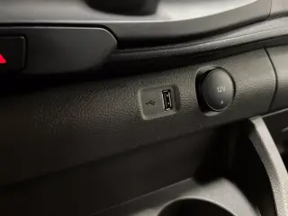 2025 Ford Transit-250