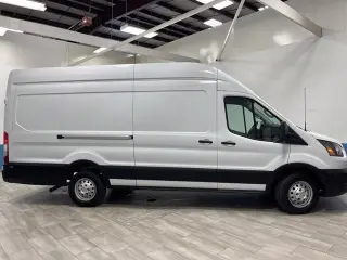 2025 Ford Transit-250