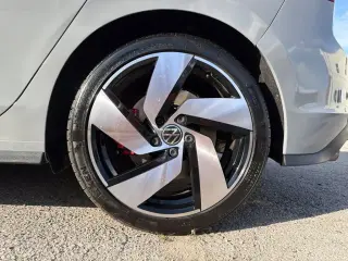 Volkswagen Golf GTI 2024 S 4dr Hatchback