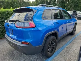 Jeep Cherokee 2023 4x4 Altitud Lux 4dr SUV