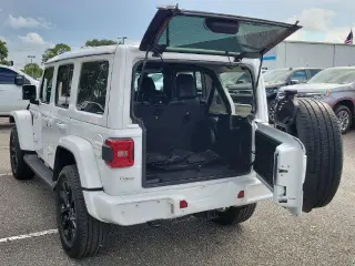 Jeep Wrangler Unlimited 2022 4x4 High Altitude 4dr SUV