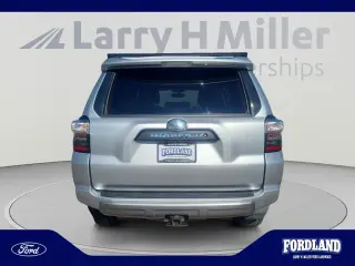 Toyota 4Runner 2016 AWD Limited 4dr SUV