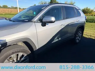 Toyota RAV4 2024 AWD XLE Premium 4p SUV