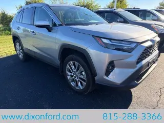Toyota RAV4 2024 AWD XLE Premium 4p SUV