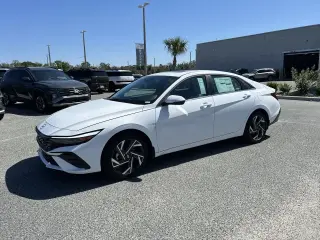 Hyundai ELANTRA 2025 Limited 4dr Sedán