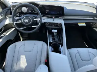 Hyundai ELANTRA 2025 Limited 4dr Sedán
