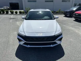 Hyundai ELANTRA 2025 Limited 4dr Sedán