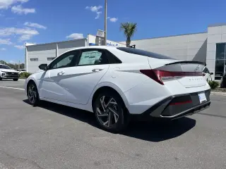 Hyundai ELANTRA 2025 SEL Sport 4dr Sedán