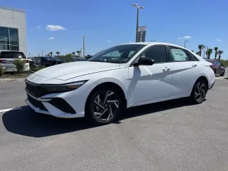 Hyundai ELANTRA 2025 SEL Sport 4dr Sedán