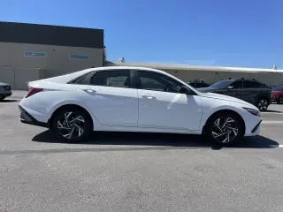 Hyundai ELANTRA 2025 SEL Sport 4dr Sedán