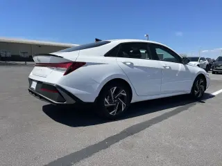 Hyundai ELANTRA 2025 SEL Sport 4dr Sedán