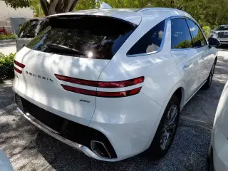 Genesis GV70 2025 AWD 2.5T Standard 4p SUV