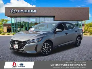 Nissan Sentra 2024 S Sedán 4 puertas