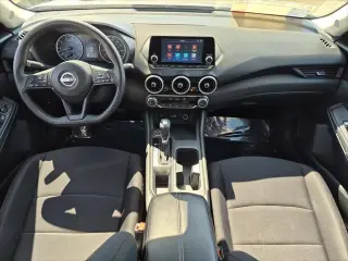 Nissan Sentra 2024 S Sedán 4 puertas