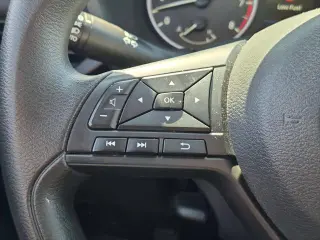 Nissan Sentra 2024 S Sedán 4 puertas