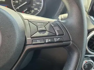 Nissan Sentra 2024 S Sedán 4 puertas