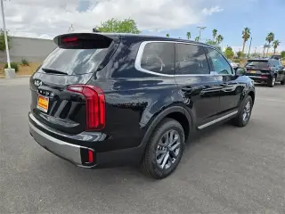 Kia Telluride 2025 LX 4dr SUV