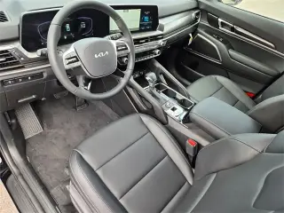 Kia Telluride 2025 LX 4dr SUV