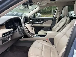 Lincoln Corsair 2023 AWD Reserve 4dr SUV