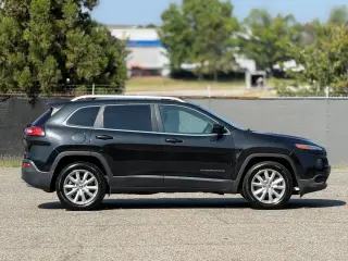 Jeep Cherokee 2015 4x4 Limited 4dr SUV