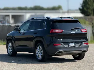Jeep Cherokee 2015 4x4 Limited 4dr SUV