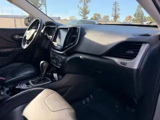 Jeep Cherokee 2015 4x4 Limited SUV de 4 puertas