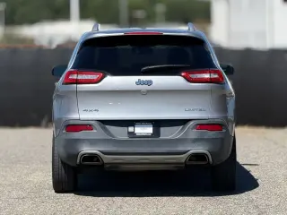 Jeep Cherokee 2015 4x4 Limited SUV de 4 puertas