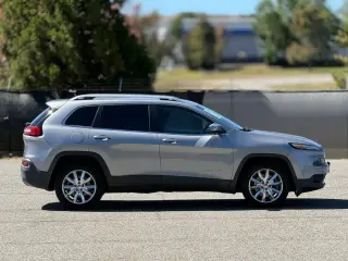Jeep Cherokee 2015 4x4 Limited SUV de 4 puertas