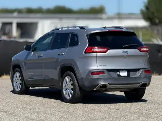 Jeep Cherokee 2015 4x4 Limited SUV de 4 puertas