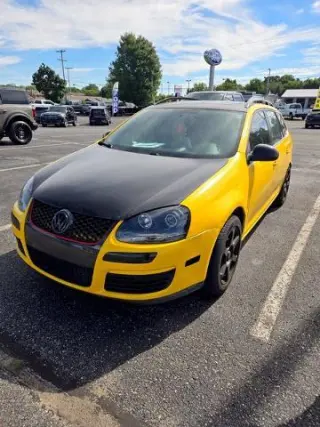 Volkswagen Jetta 2009 SportWagen SE 4dr Wagon 5M w/ 1er semestre de producción