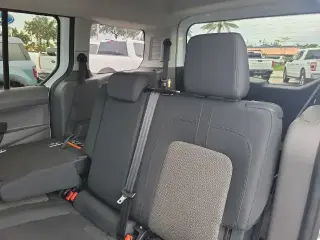 Ford Transit Connect 2023 XL 4dr LWB Mini-Van con Puerta Trasera Elevable