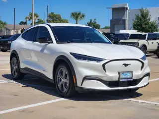 Ford Mustang Mach-E 2023 Select 4dr SUV