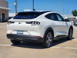 Ford Mustang Mach-E 2023 Select 4dr SUV
