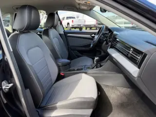 Volkswagen Jetta 2025 SE 4p Sedana