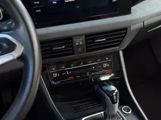Volkswagen Jetta 2025 SE 4p Sedana
