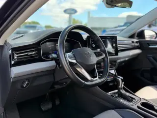 Volkswagen Jetta 2025 SE 4p Sedana