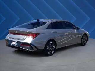 Hyundai ELANTRA Hybrid 2026 Limited 4dr Sedán