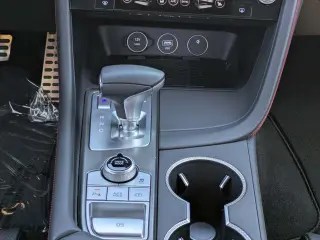 Genesis G70 2024 2.5T Standard 4dr Sedán