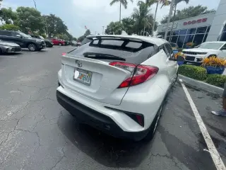 Toyota C-HR 2021 LE 4d Crossover