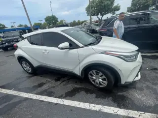 Toyota C-HR 2021 LE 4d Crossover
