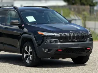 Jeep Cherokee 2015 4x4 Trailhawk 4p SUV