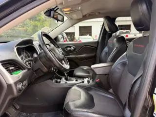 Jeep Cherokee 2015 4x4 Trailhawk 4p SUV