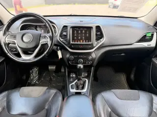 Jeep Cherokee 2015 4x4 Trailhawk 4p SUV