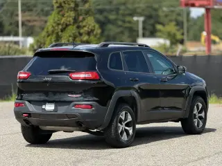 Jeep Cherokee 2015 4x4 Trailhawk 4p SUV