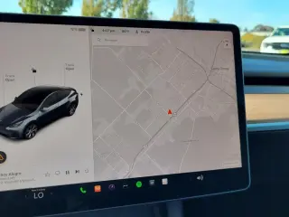 Tesla Model Y 2023 AWD Long Range 4dr Crossover