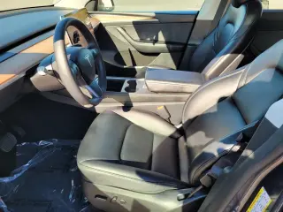 Tesla Model Y 2023 AWD Long Range 4dr Crossover