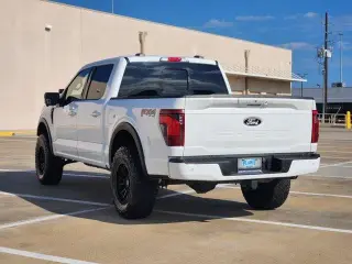 Ford F-150 2024 4x4 XLT 4p SuperCab 5.5 ft. CA