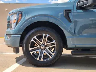 Ford F-150 2023 4x2 XL 4dr SuperCrew 5.5 ft. SB