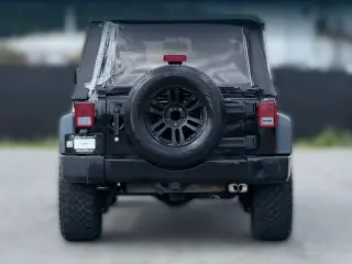 Jeep Wrangler Unlimited 2015 4x4 Sport 4 puertas SUV