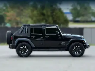 Jeep Wrangler Unlimited 2015 4x4 Sport 4 puertas SUV